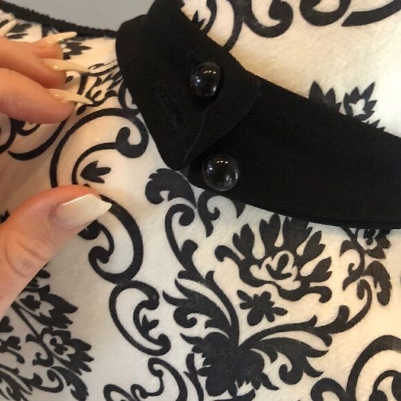 COPY - Guess black bodycon dress w front vail -halter top - Picture 8 of 8